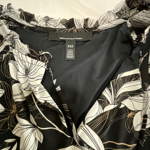 White House Black Market Floral Blouse XXS Long Sleeve Ruffle Neck‎ Top - Picture 3 of 4